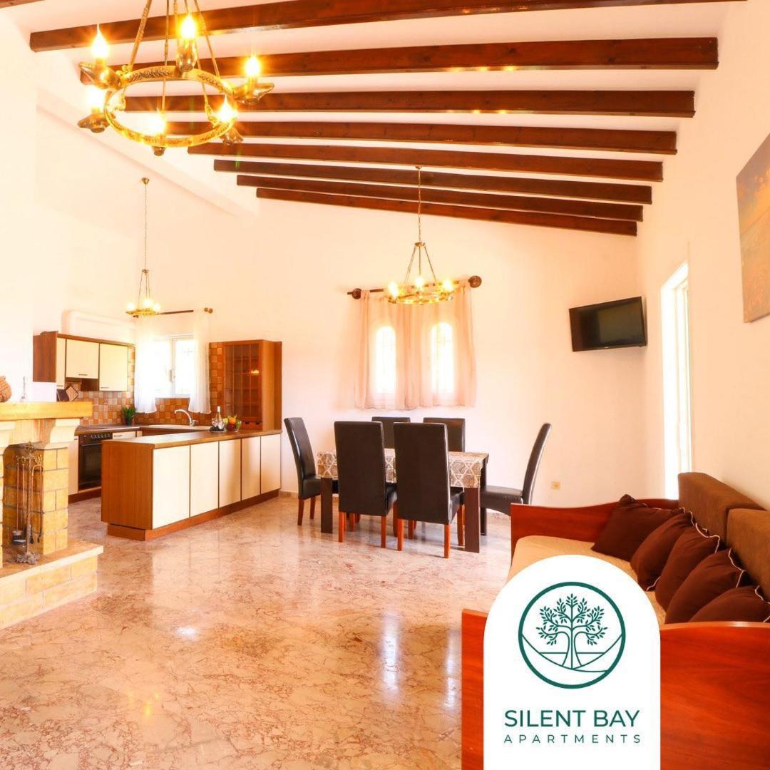 Silent Bay Apartments Katávolos 外观 照片