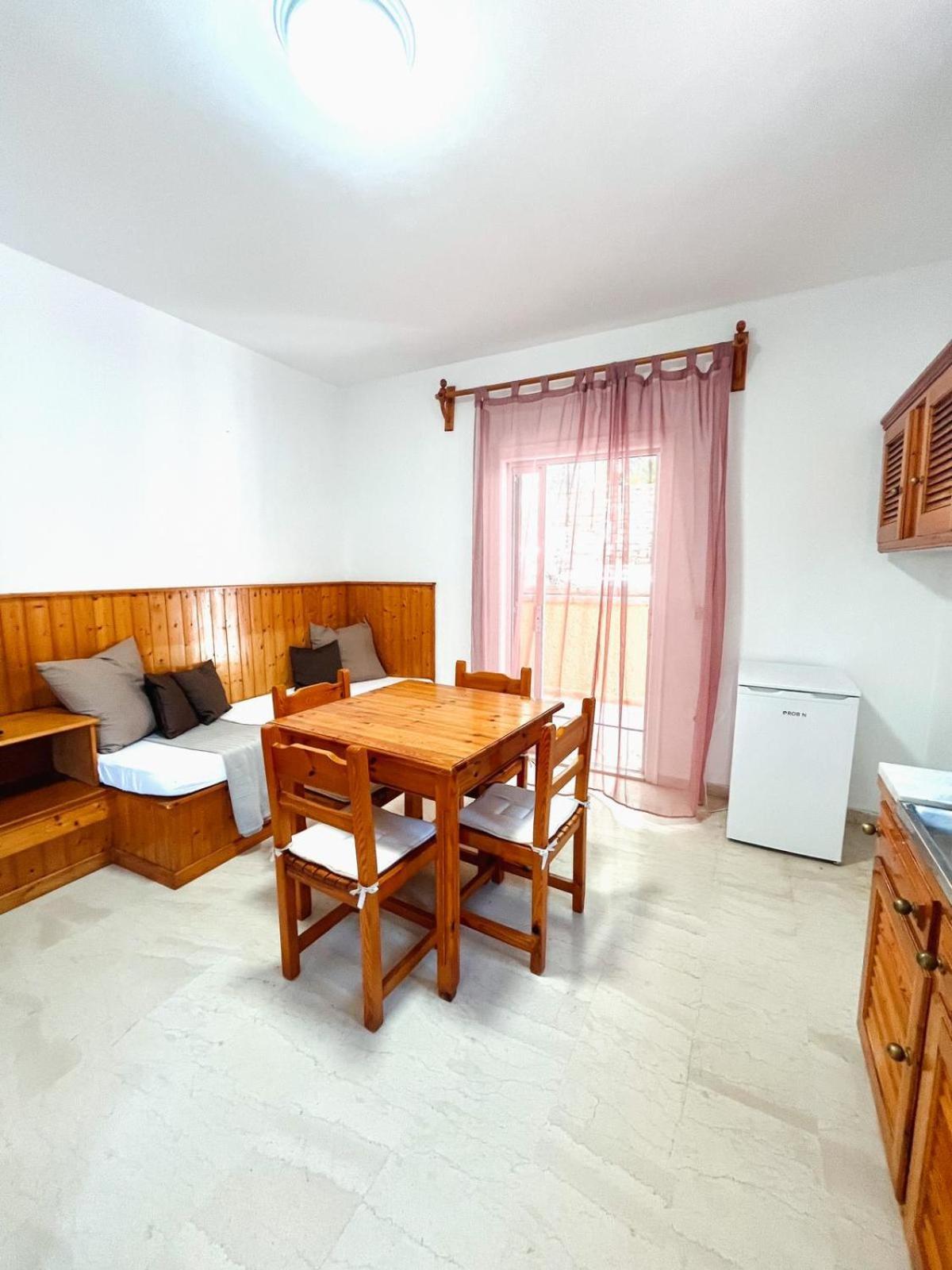 Silent Bay Apartments Katávolos 外观 照片