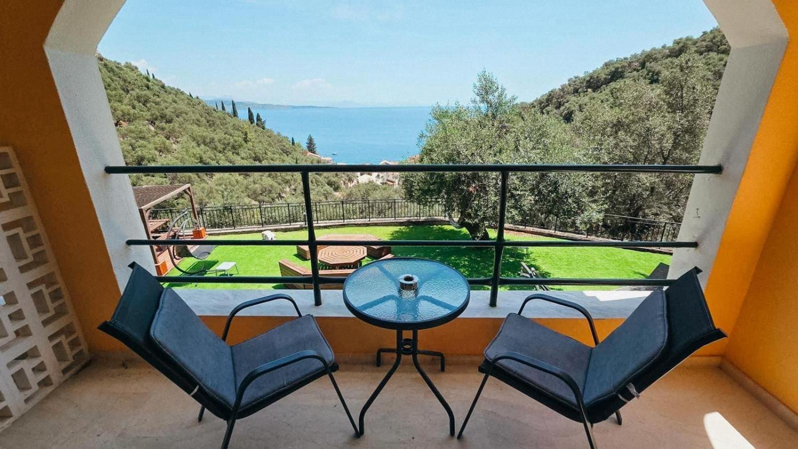 Silent Bay Apartments Katávolos 外观 照片