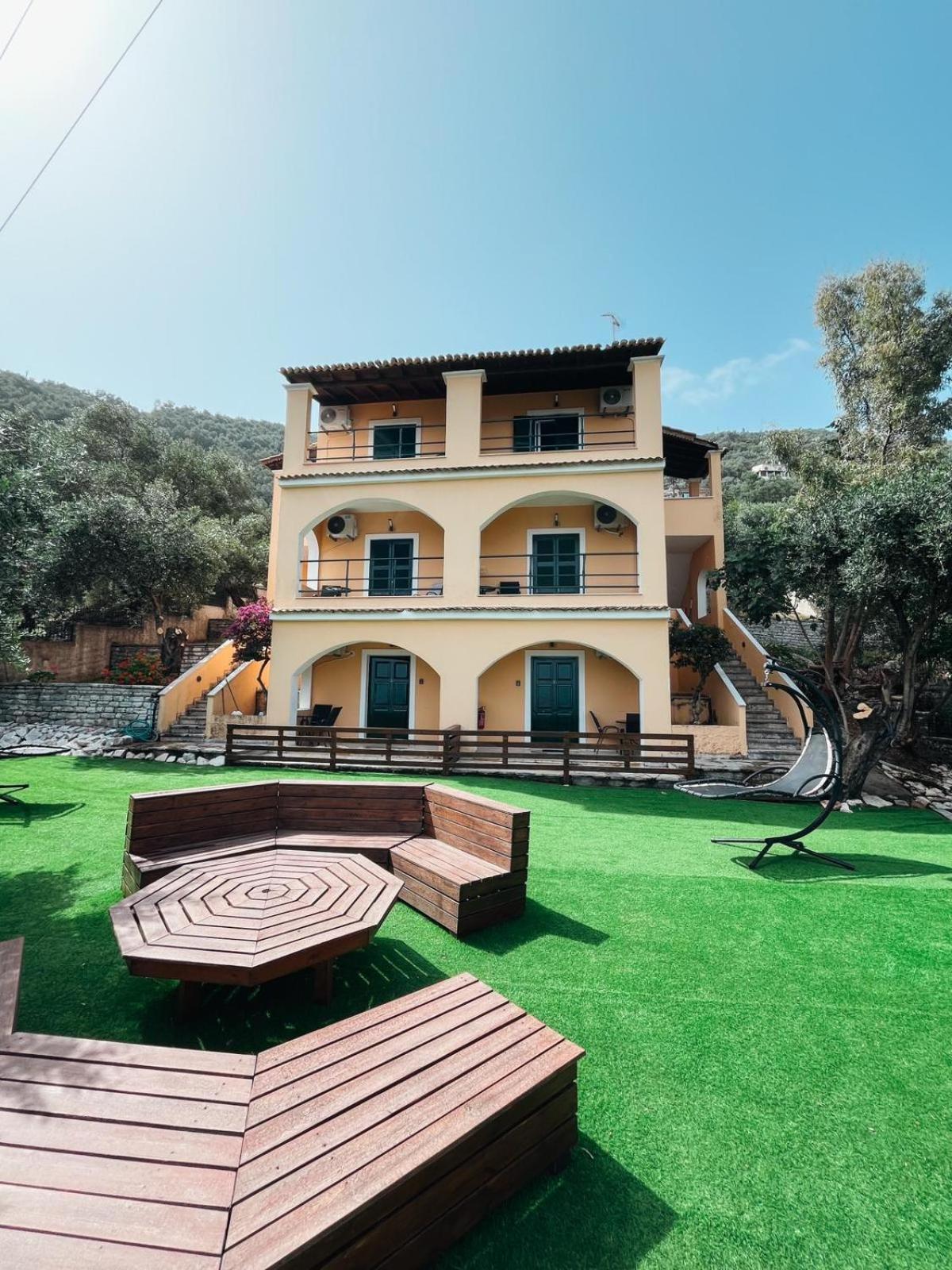 Silent Bay Apartments Katávolos 外观 照片